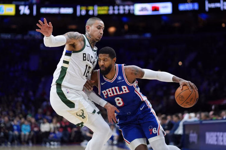 Paul George desata una lluvia de triples y los 76ers aplastan a los Bucks sin Giannis