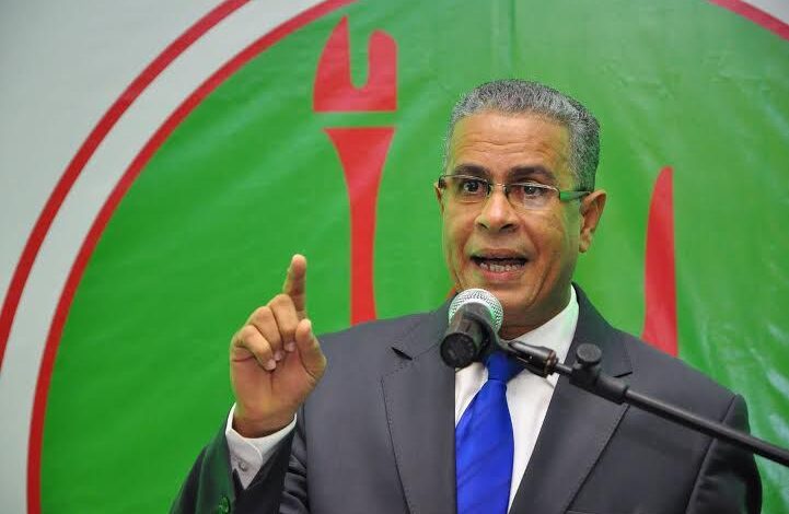 Américo Cabrera renueva su liderazgo en la ACDS con respaldo casi unánime de los socios