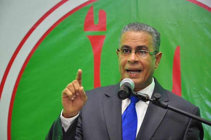 Américo Cabrera renueva su liderazgo en la ACDS con respaldo casi unánime de los socios
