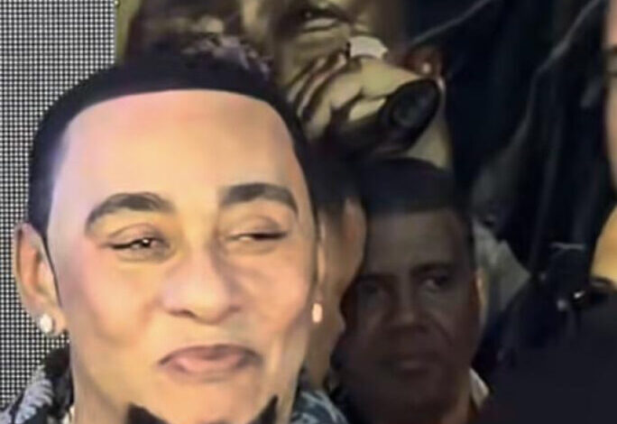 Anthony Santos divide las redes por su imagen, no por su bachata
