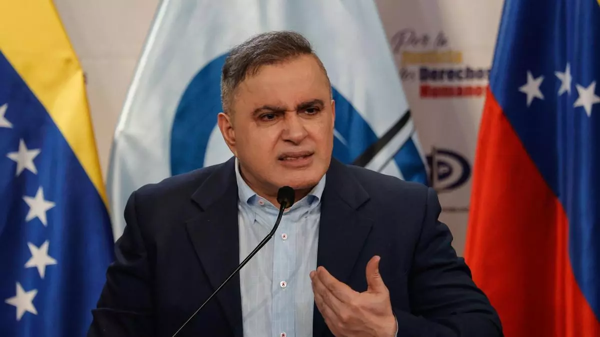 Asamblea acepta renuncias de Saab y Ruiz