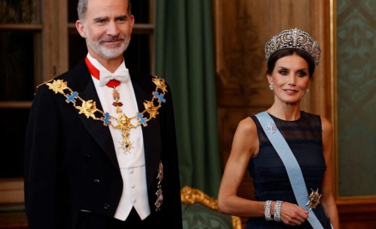 Reyes de España reciben aumento salarial del 1.5% en 2026