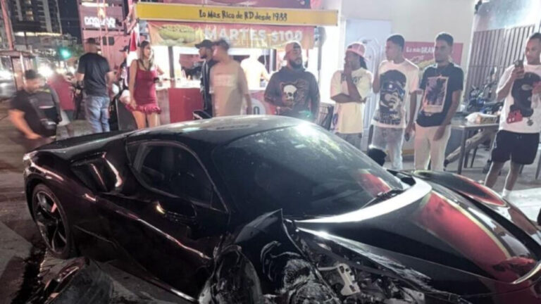 Accidente de tránsito involucra vehículo vinculado a El Alfa en el DN