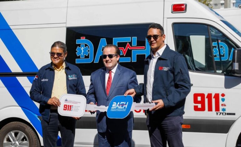 Sistema 911 entrega 50 nuevas ambulancias para reforzar respuesta a emergencias