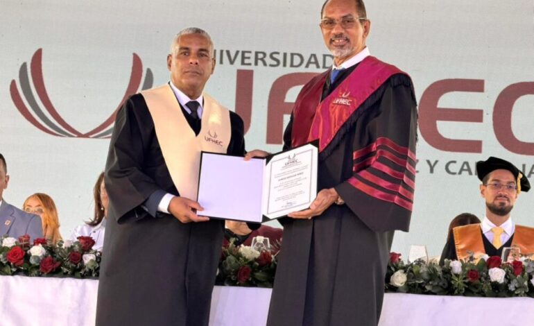 UFHEC inviste 1,221 nuevos profesionales en su 47ª Graduación Ordinaria