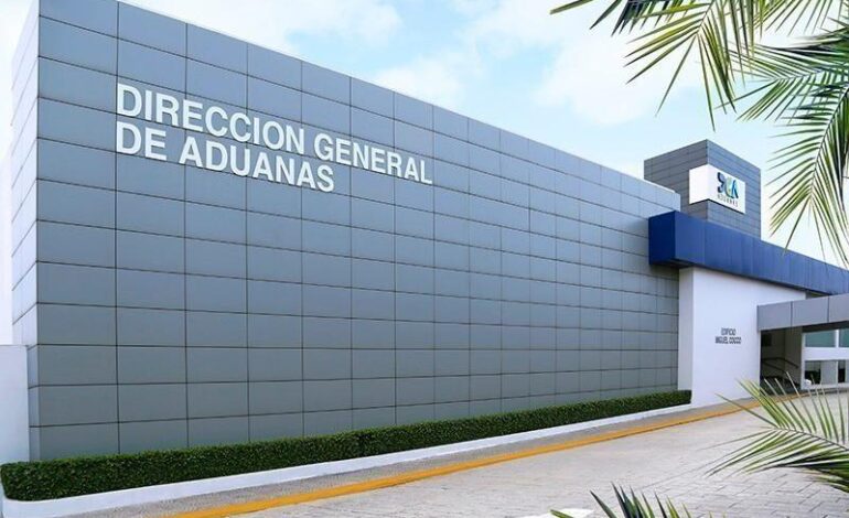 Aduanas frustra millonaria evasión y retiene armas, municiones y mercancías ilegales