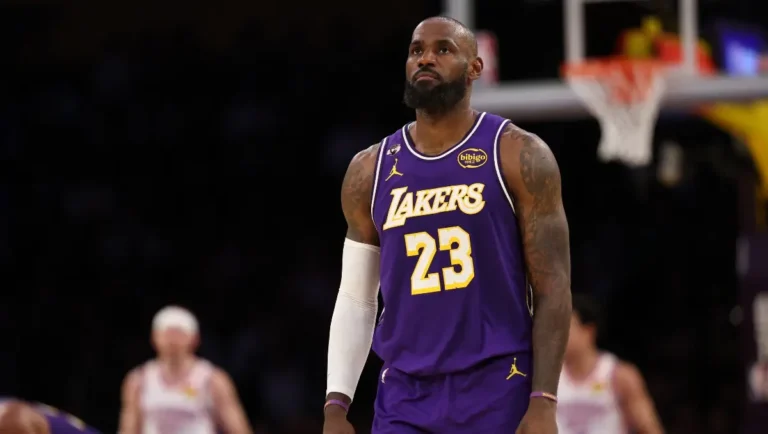 LeBron James siembra dudas sobre su retiro en pleno All-Star de la NBA