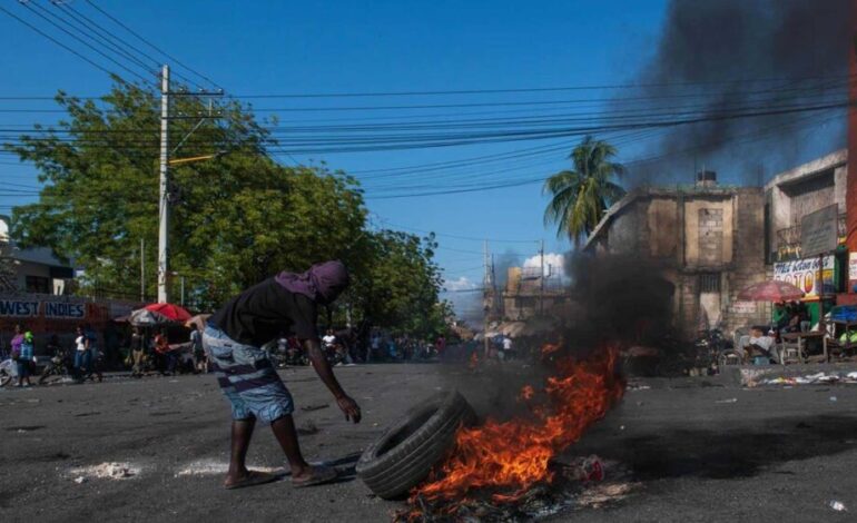 Alerta máxima en Haití: EE. UU. confirma intensos tiroteos cerca de su embajada en Puerto Príncipe