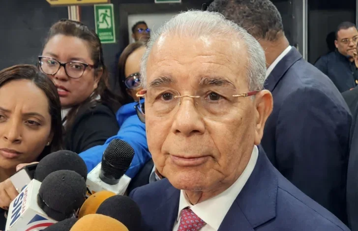 Danilo Medina llama a la militancia del PLD a sacar la nueva cédula y garantiza apoyo total a la JCE