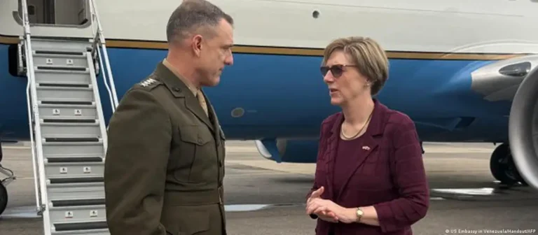 Jefe del United States Southern Command visita Venezuela y se reúne con autoridades para avanzar plan de seguridad y transición