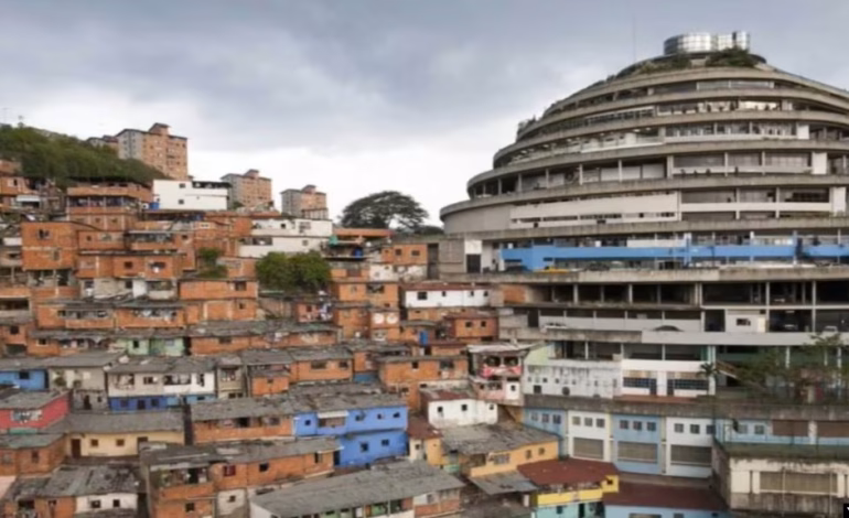 Anuncian cierre de El Helicoide como centro de detención y tortura en Venezuela