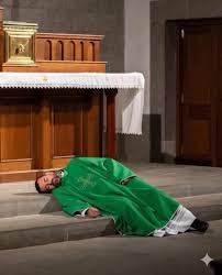 Muere ante el altar: sacerdote fallece durante la Santa Misa en Austria