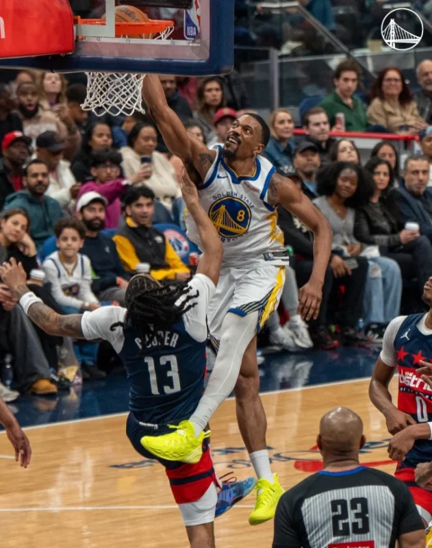 Warriors vencen a Wizards 125-117 y mantienen su impulso en la NBA