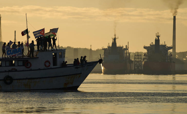 Cuba recibe con júbilo flotilla internacional de ayuda humanitaria en medio de crisis energética