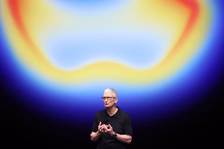 Apple cumple 50 años: Tim Cook recuerda el garaje donde comenzó Steve Jobs
