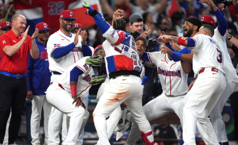 República Dominicana aplasta a Países Bajos 12-1 en el Clásico Mundial