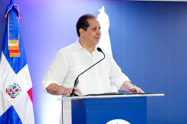 Salud Pública resalta aporte de las mujeres en el sistema sanitario