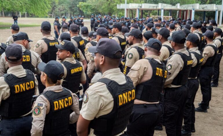 Fuerza de Tarea Conjunta arresta siete y ocupa drogas en Boca Chica