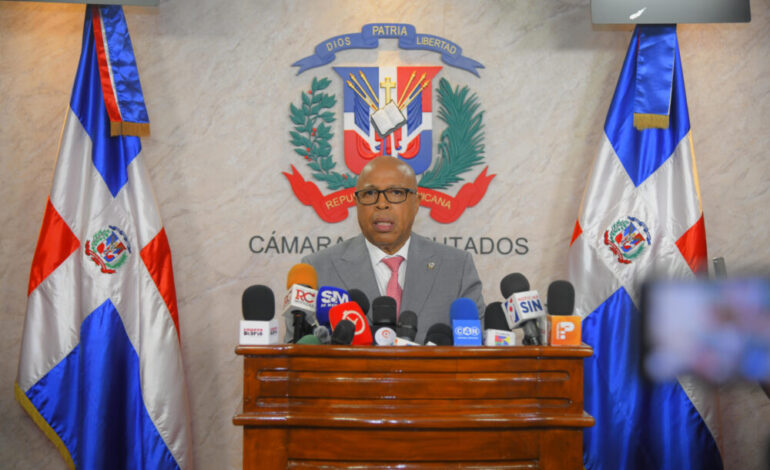Pacheco advierte impacto económico por conflicto internacional