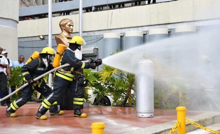 República Dominicana fortalece sistema bomberil en el Día Nacional del Bombero