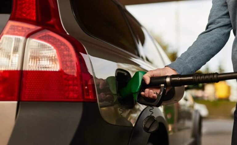 Suben combustibles en RD; gasolina premium supera los RD$300