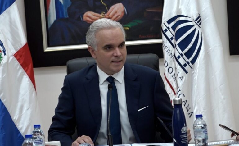 Planifican apertura escolar 2026-2027 en República Dominicana