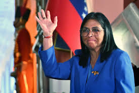 Delcy Rodríguez insta a EE.UU. a levantar sanciones y llama a “superar el odio” en Venezuela