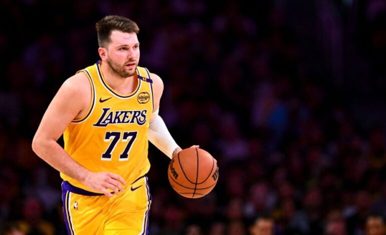 Suspenden a Dončić por falta técnica