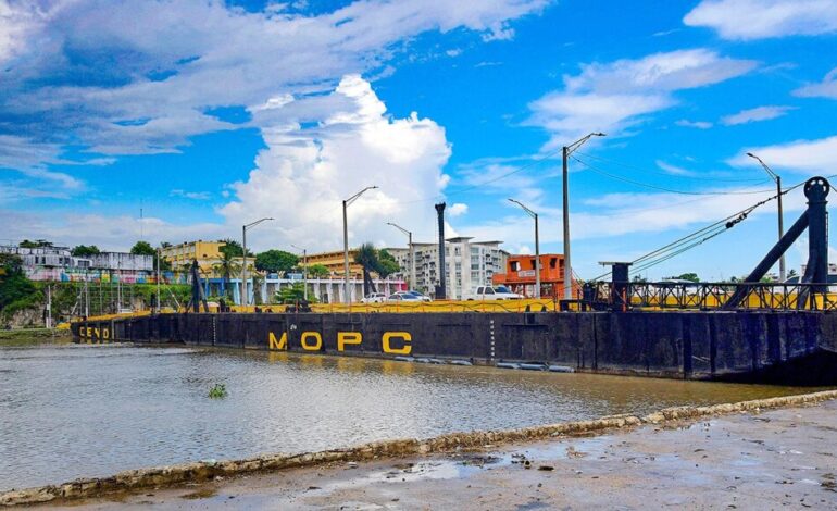 Cierre temporal del Puente Flotante este sábado por paso de embarcación