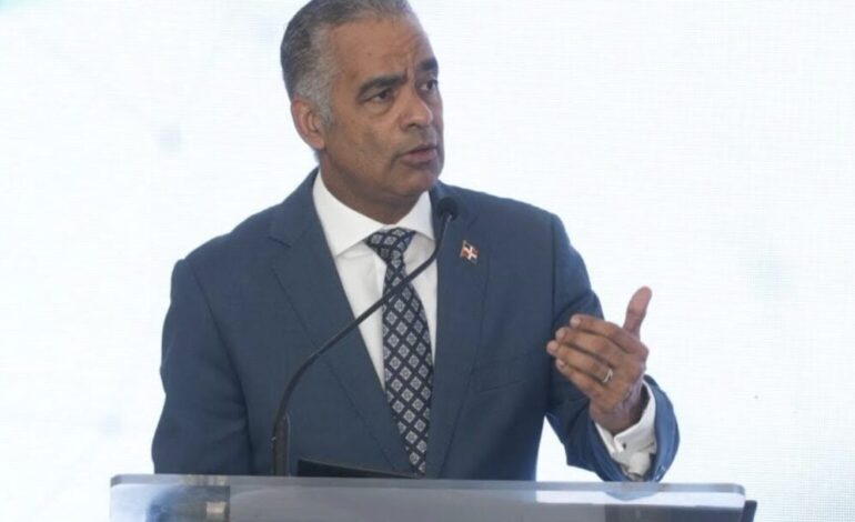 Gobierno asegura suministro eléctrico pese a mantenimiento en Punta Catalina