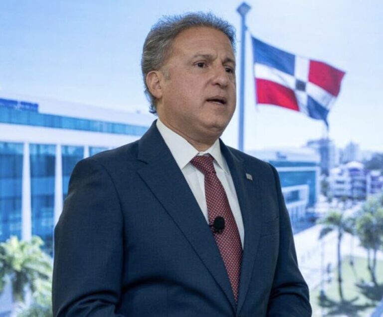 APAP supera crecimiento del sistema financiero
