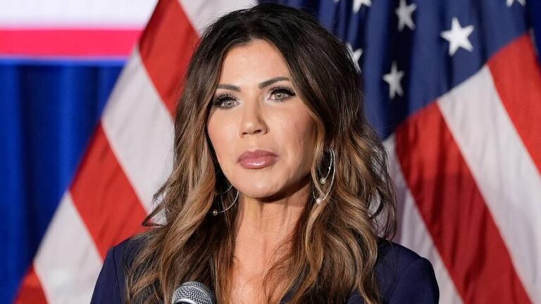 Trump destituye a Kristi Noem como secretaria de Seguridad Nacional y nombra al senador Markwayne Mullin