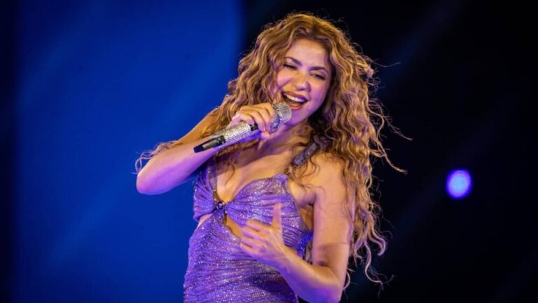 Shakira convierte el Zócalo en una fiesta multitudinaria y México busca un respiro tras la violencia narco