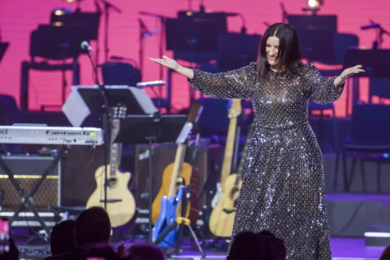 Fanáticos listos: Laura Pausini vuelve al país y revelan costo de las entradas