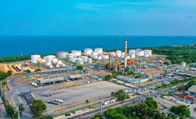 Estado sostiene precios de combustibles