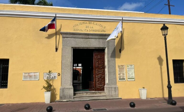 Academia crea premio a tesis en ciencias