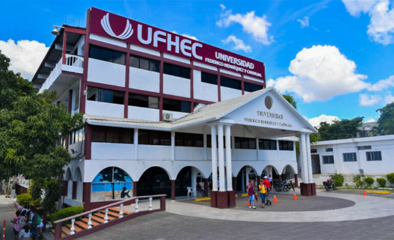 UFHEC impulsa 21 proyectos científicos para FONDOCyT 2026