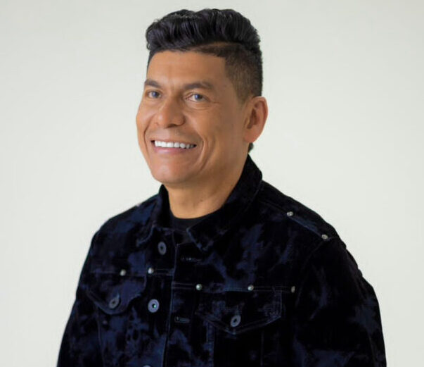 Alex Manga impulsa gira internacional