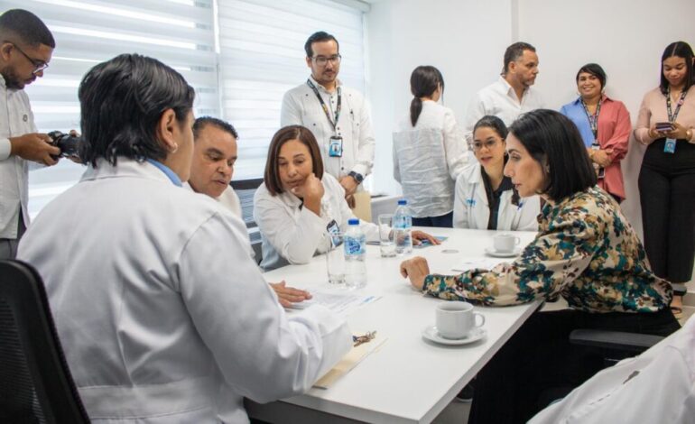 Primera dama y SNS supervisan servicios oncológicos en INCART