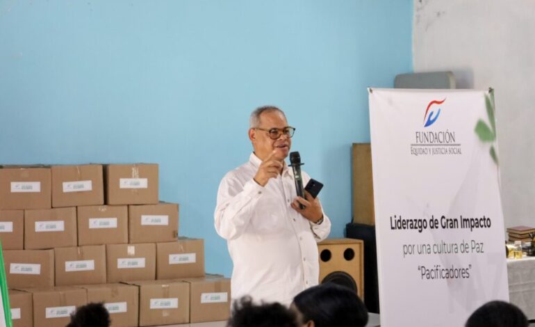 FEJUS beneficia a 100 familias con programa alimentario en Santo Domingo Norte