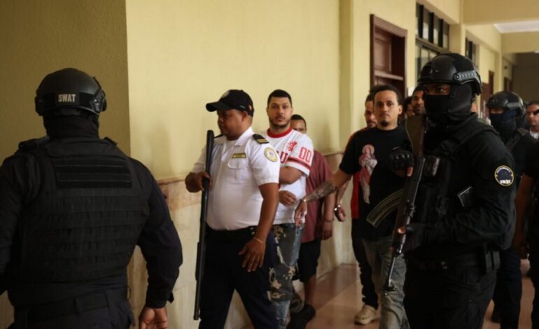 Dictan tres meses de prisión preventiva contra implicados en muerte de chofer en Santiago