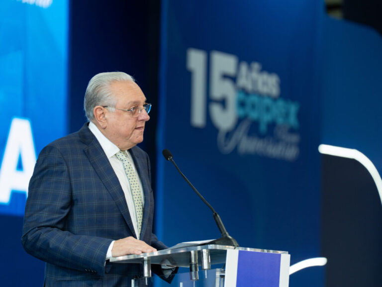 Cristian Reyna impulsa liderazgo 360 en aniversario de Capex