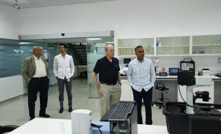 Joel Santos destaca laboratorio clave para minerales críticos en RD