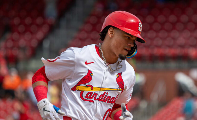 Susto tras héroe del juego: Masyn Winn sufre accidente automovilístico
