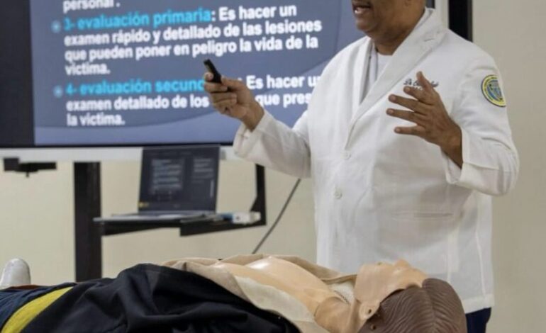 IPES capacita policías en primeros auxilios