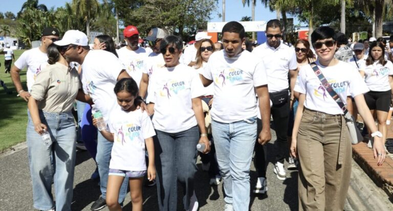 Caminata por el autismo exige inclusión real en las aulas