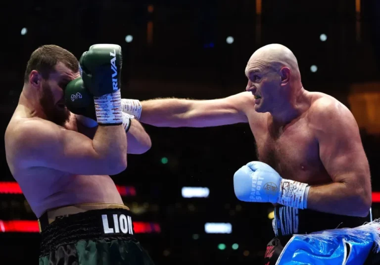 Fury gana y lanza reto directo a Joshua