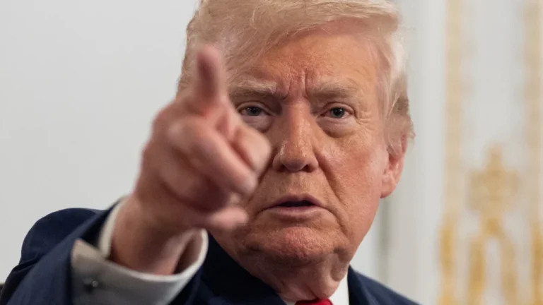 Trump amenaza con atacar Irán “con mucha fuerza”