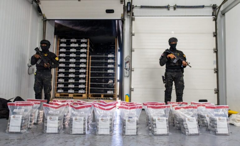 Ocupan cocaína en cajas rumbo a Reino Unido