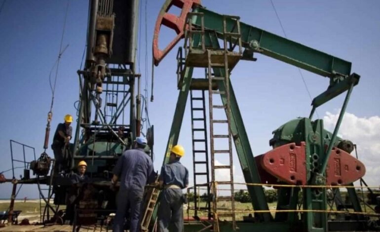 Petróleo WTI se dispara y roza los 100 dólares en medio de tensiones entre EE.UU. e Irán
